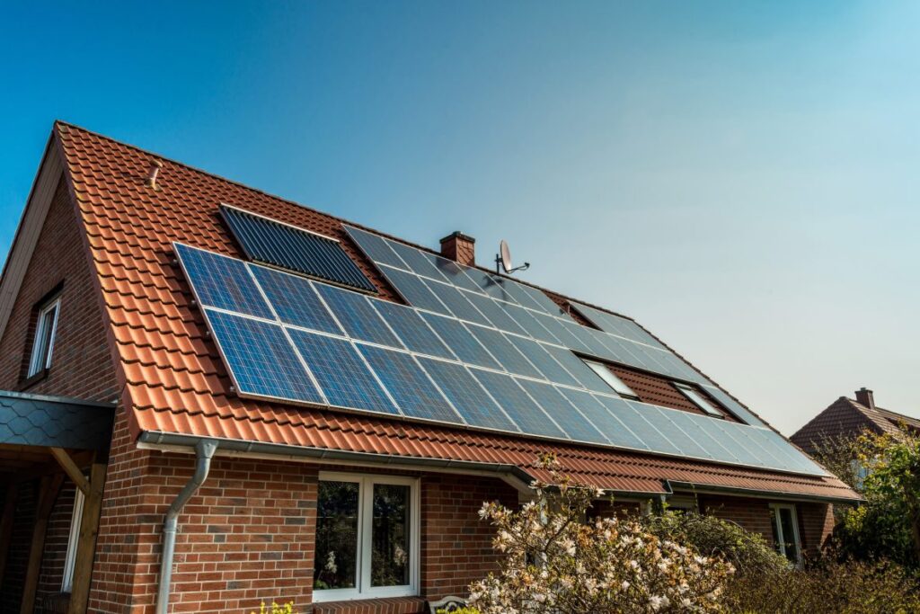 The Financial Benefits of Solar Energy: Is It Worth the Investment?